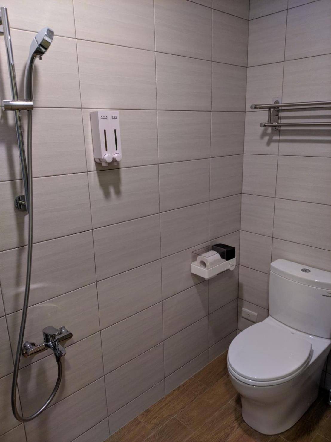 Hotel 微趣 Wechill Tainan Exterior foto